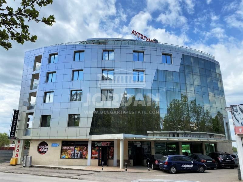 Medical office for rent in an office building, 68 square meters with kitchen, suitable for dental office, MOL VARNA - 0