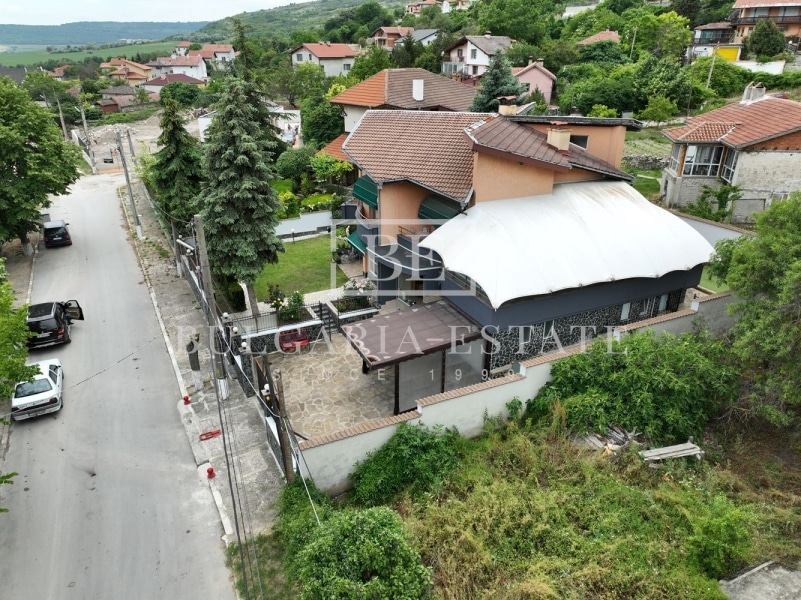 🏡🌿 Роскошный дом с двором в деревне Рогачево - всего в 10 минутах от пляжей Албены! 🌞🏖️ - 0