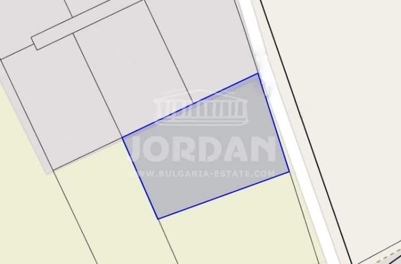 Продажба Парцел за жилищно строителство община Аксаково - с. Кичево 1111m² - 0