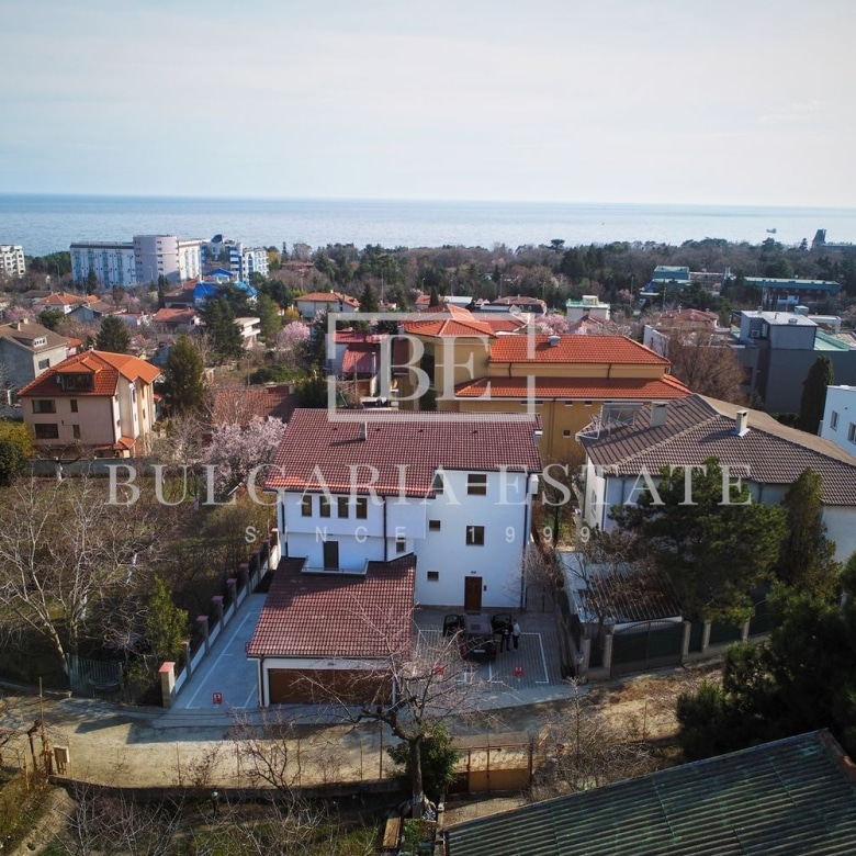 Етаж от къща - 3-стаен апартамент, м-т Евксиноград, гр. Варна, панорама - 0