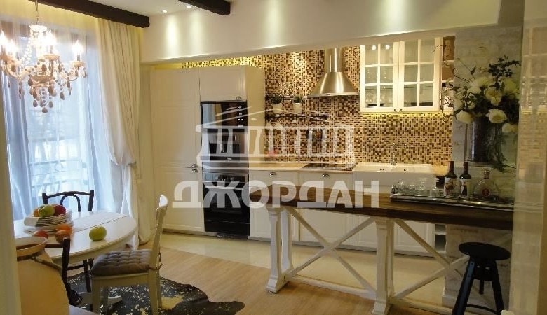 Сдается в аренду роскошная 3-комнатная квартира в г. Варна - Греческая Махала 140 м² - 0