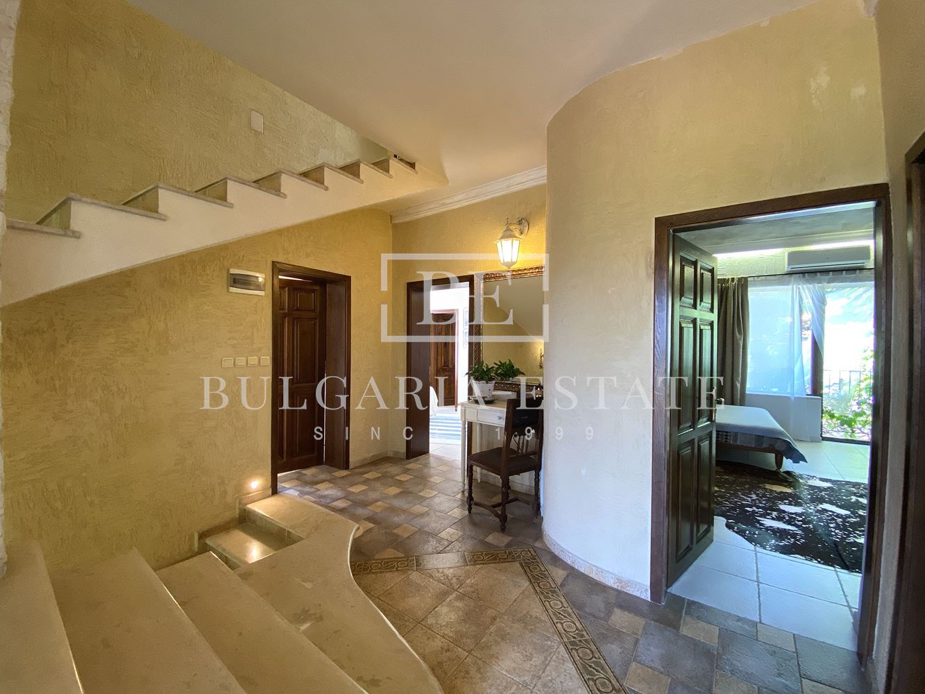 Luxury house with swimming pool, sauna, next to Kabakum beach, town. 515 sq. m. Floor area, 4 bedrooms - 0