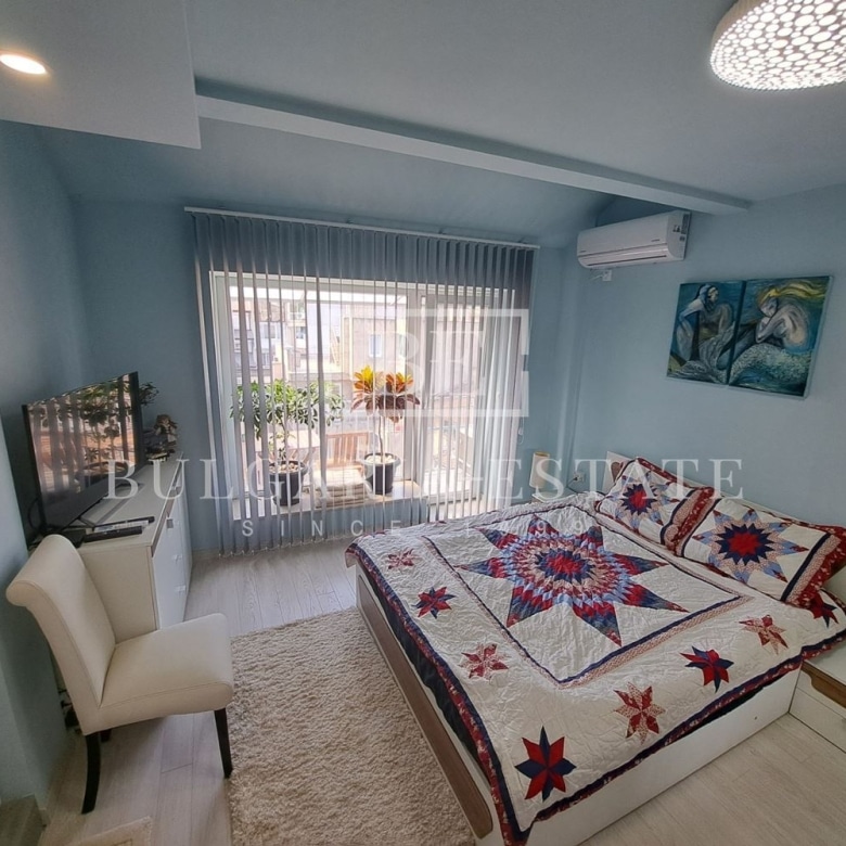 Луксозен апартамент с три спални, централна част на гр. Варна, тип мезонет - 0