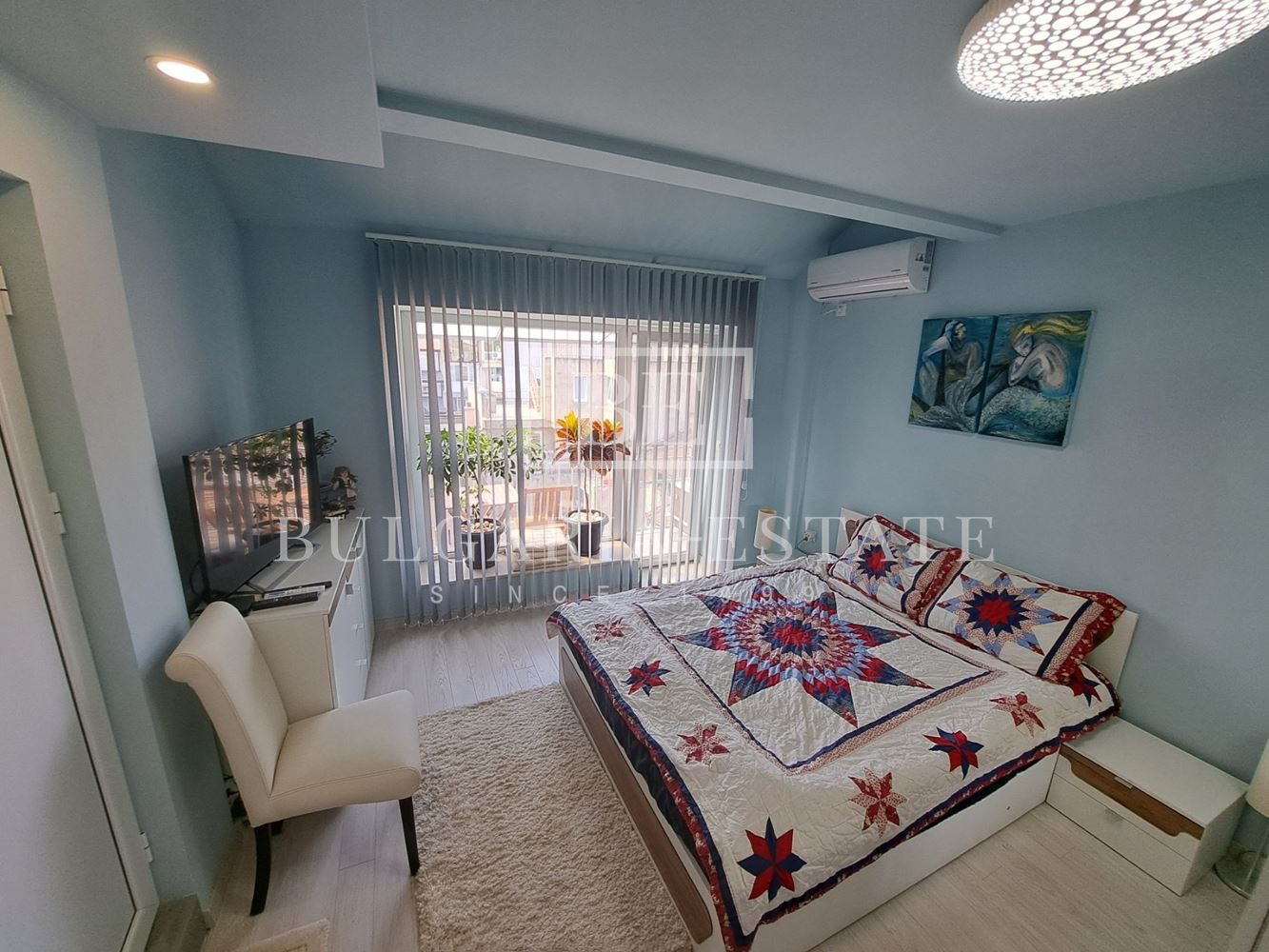 Луксозен апартамент с три спални, централна част на гр. Варна, тип мезонет - 0