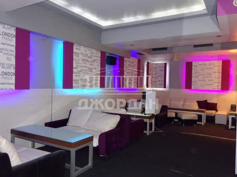 Restaurant - status of Piano-bar - 205 sq. m., Center, gr. Varna, with equipment, land and parking space - 0