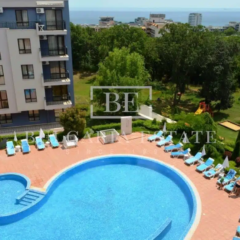 Furnished one-bedroom apartment in resort. Golden Sands, ready to move in or rent - 0