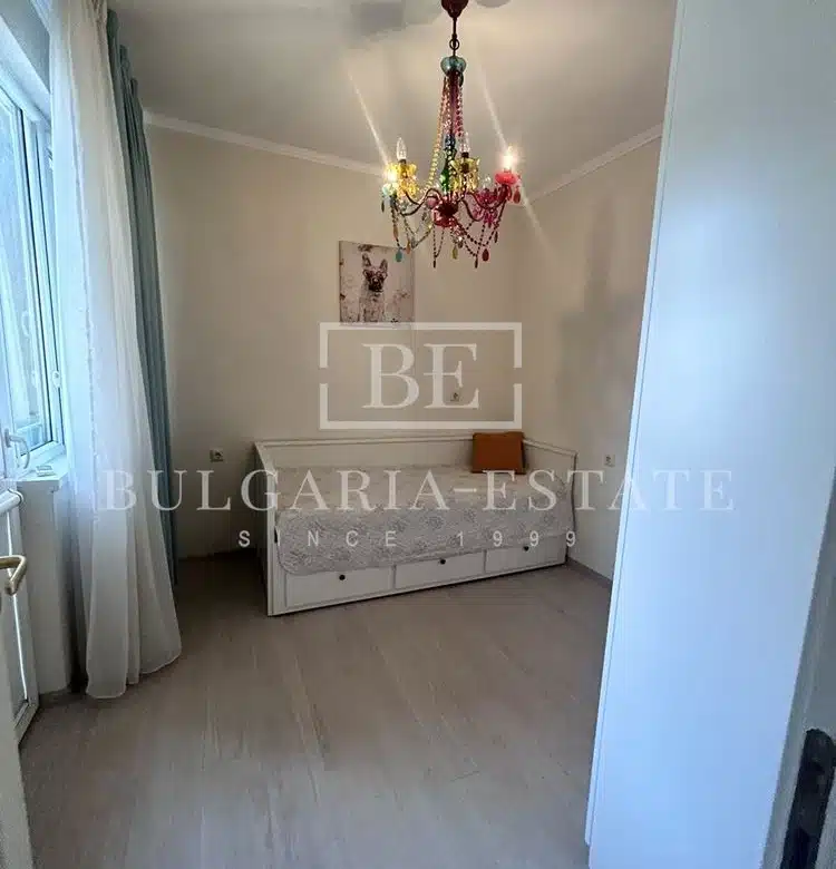 Spacious two-bedroom apartment for rent in the heart of the town of. Varna - 0