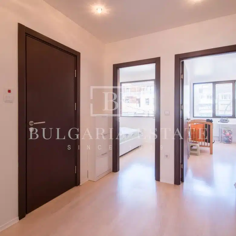 Two bedroom apartment in the center of the town of. A two-bedroom apartment in the center of Varna, next to the entrance of the Summer Theatre. Macedonia, Musical - 0