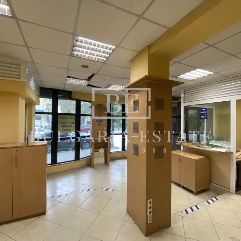 Office 110 sq.m. Varna, Center, bul. Maria Louisa 9, ground floor, equipped bank branch - 0