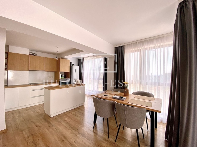 3-bedroom apartment with PARKING SPACE - Alen Mak, 143m² - 0