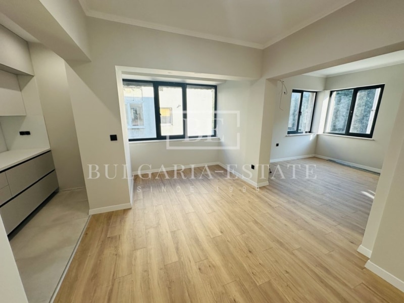 Renovated 4-bedroom apartment, Varna, Municipality near Russko School ready to move in - 0