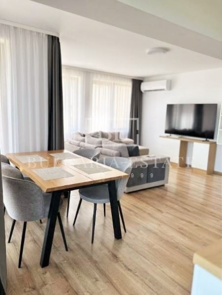 3-bedroom apartment with PARKING SPACE - Alen Mak, 143m² - 0