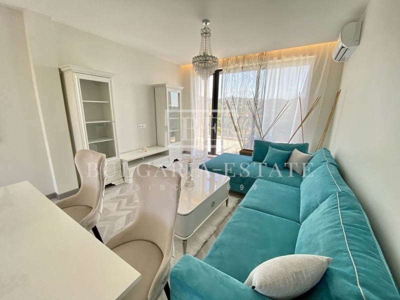 Luxury two-bedroom apartment, 150 sq. m. gr. Varna, St. 150 sq. Constantine and Helena, sea - 0