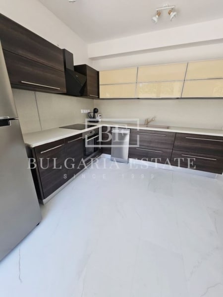 New spacious apartment in Zelenika - 0