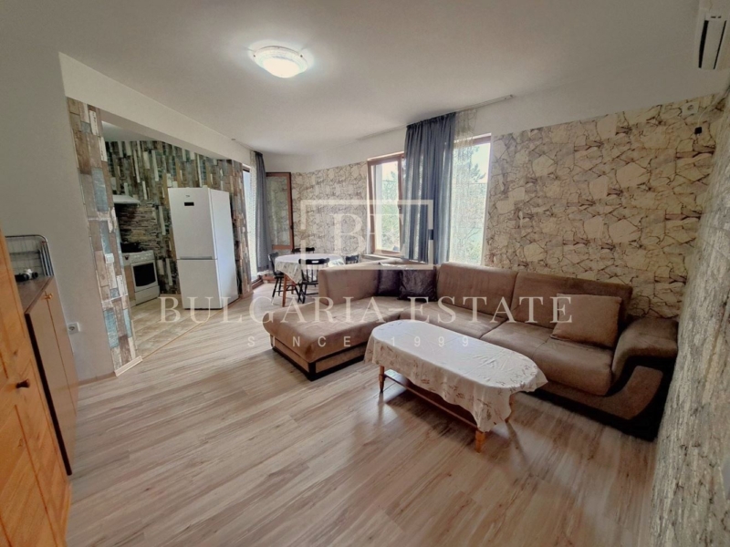 Cozy floor of a house for rent in Trakata - 0