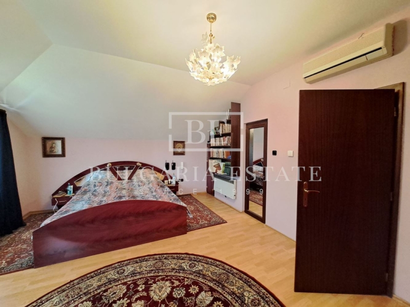 House 240 sqm - Evksinograd - 0