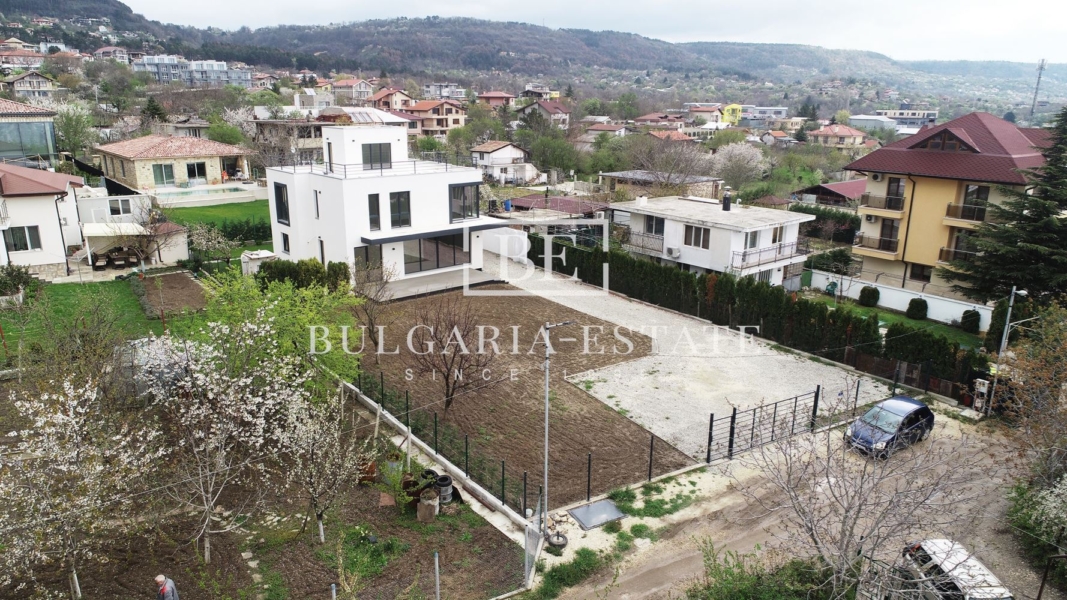 House with sea view in Varna, - three bedrooms, 1029 sq.m. plot, 214 sq.m. - 0