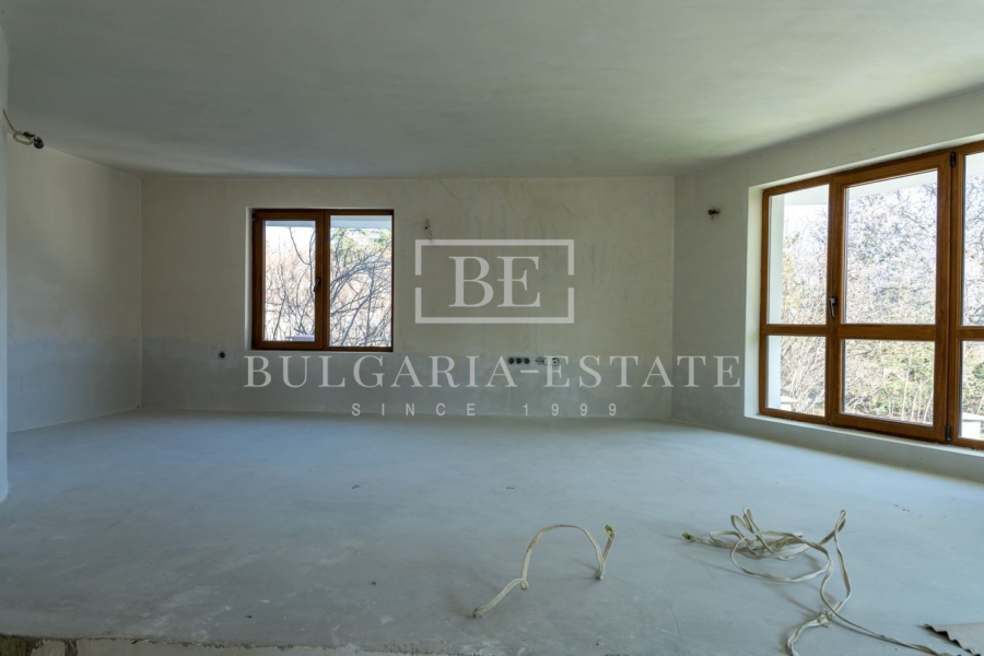 Floor of a house - 3-bedroom apartment, Evksinograd, gr. Varna - 0