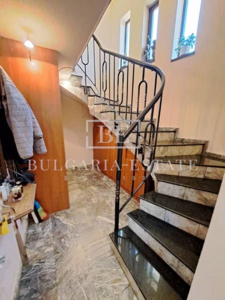 House 240 sqm - Evksinograd - 0