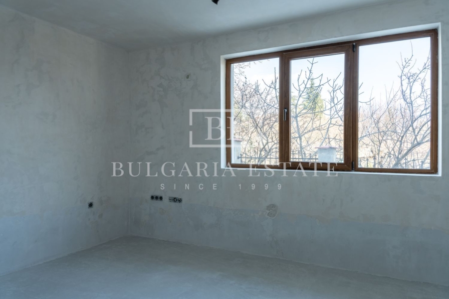 Floor of a house - 3-bedroom apartment, Evksinograd, gr. Varna - 0