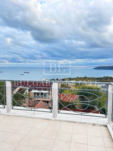 House in the quarter. Breeze, 240 sq.m. Floor area, sea view - 0