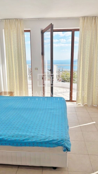 House in the quarter. Breeze, 240 sq.m. Floor area, sea view - 0