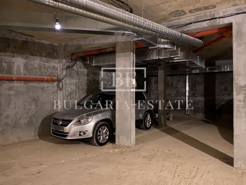 For sale double parking space in underground parking, Varna, center, ul. 28 sq.m. - 0