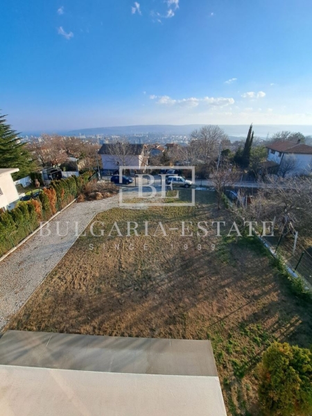 House with sea view in Varna, - three bedrooms, 1029 sq.m. plot, 214 sq.m. - 0