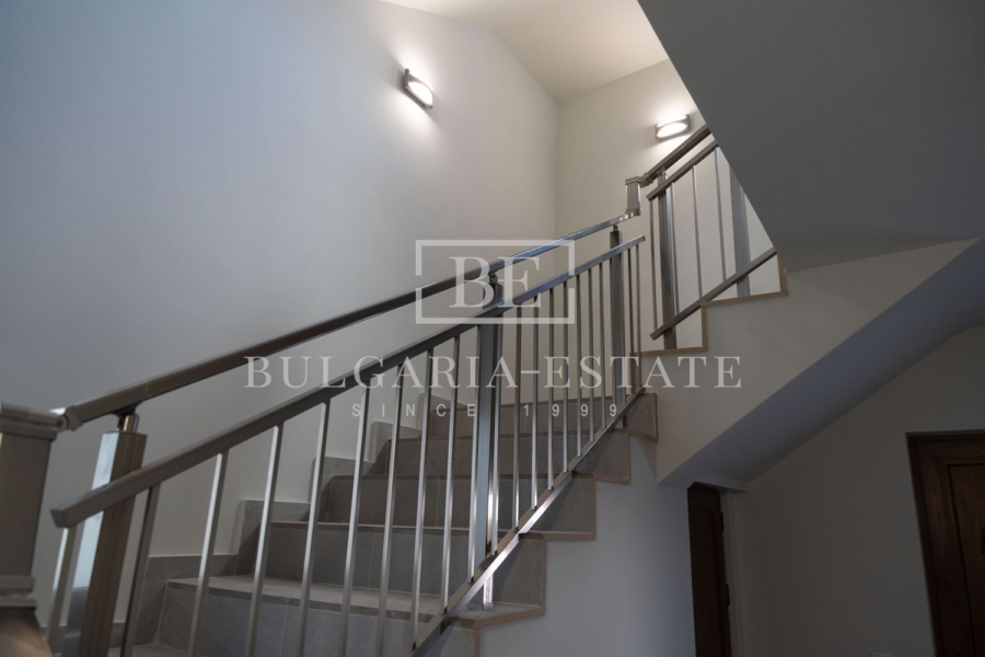 Floor of a house - 3-bedroom apartment, Evksinograd, gr. Varna, panorama - 0