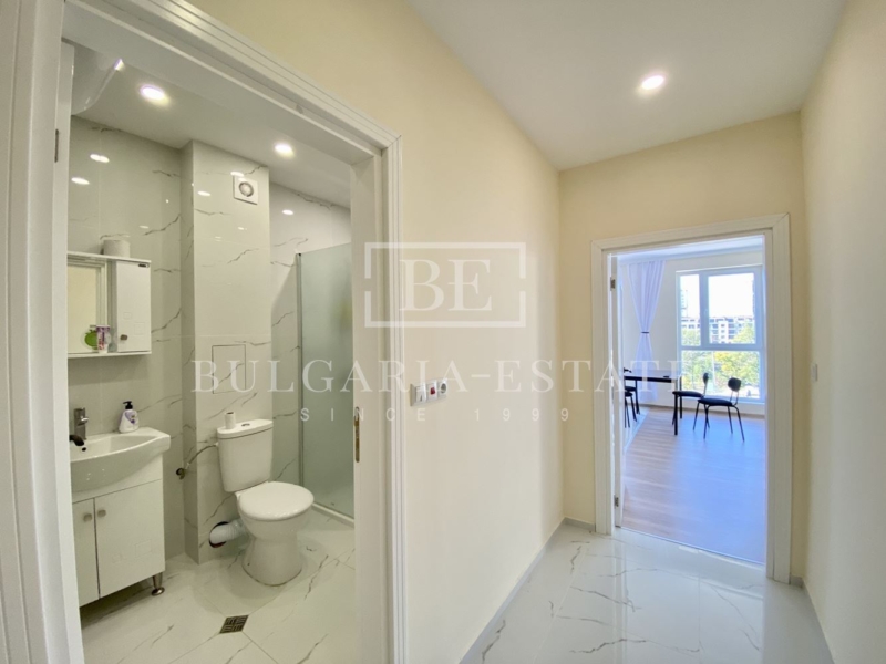 Spacious 2-bedroom, 80sq.m. in a new building next to Vazrazhdane Park, furnished, air conditioners - 0