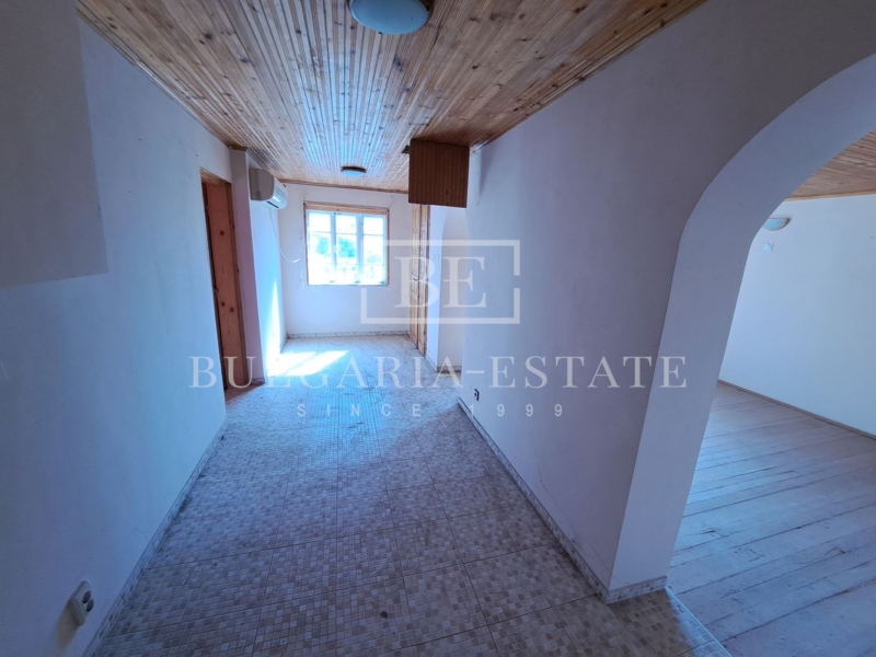 House in the village of Chernevo on two floors - 1100 sq.m. yard / 30 km from Varna - 0