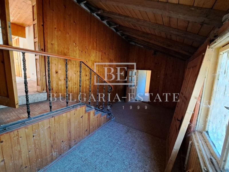 House in the village of Chernevo on two floors - 1100 sq.m. yard / 30 km from Varna - 0