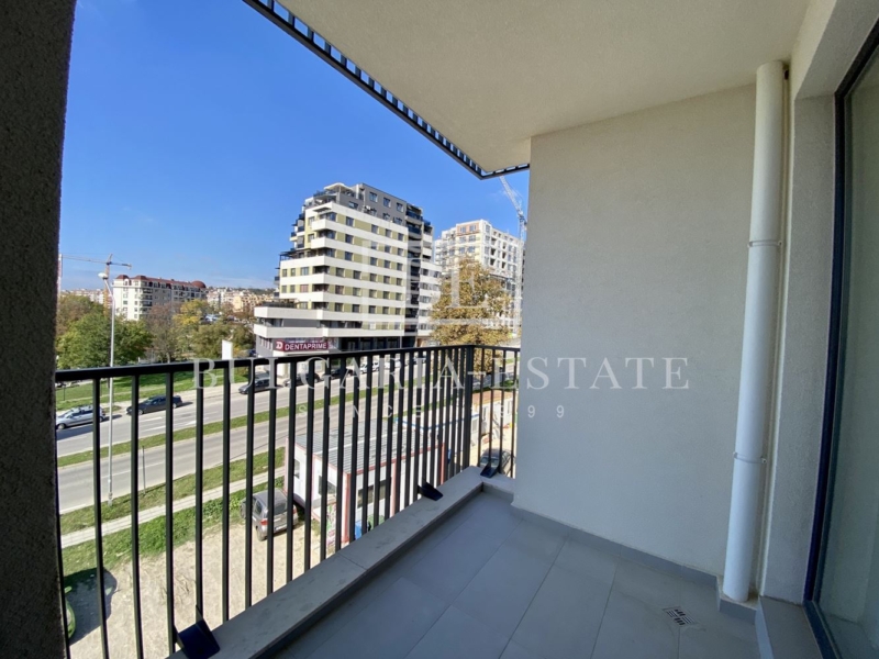 Spacious 2-bedroom, 80sq.m. in a new building next to Vazrazhdane Park, furnished, air conditioners - 0