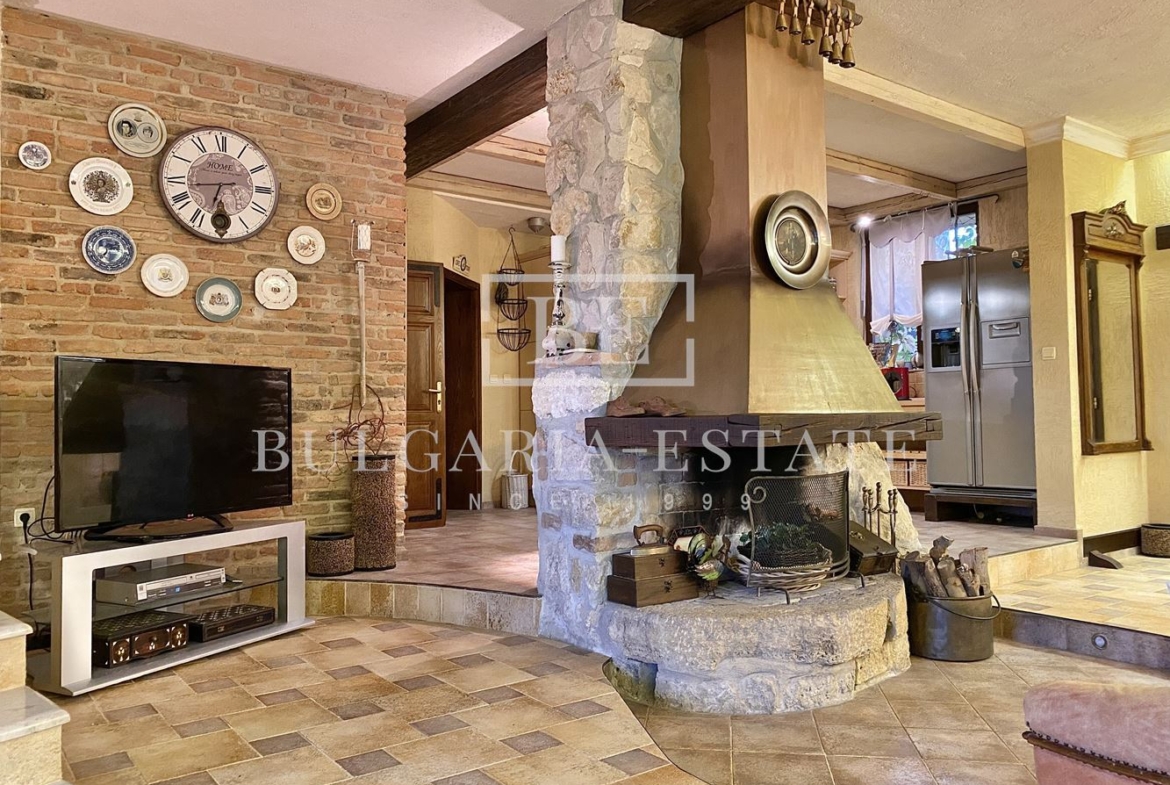 Luxury house with swimming pool, sauna, next to Kabakum beach, town. 515 sq. m. Floor area, 4 bedrooms - 0