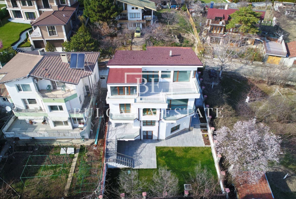 Detached house with yard, garage, amazing sea view, in mt. 614 sq. m., 4 floors - 0