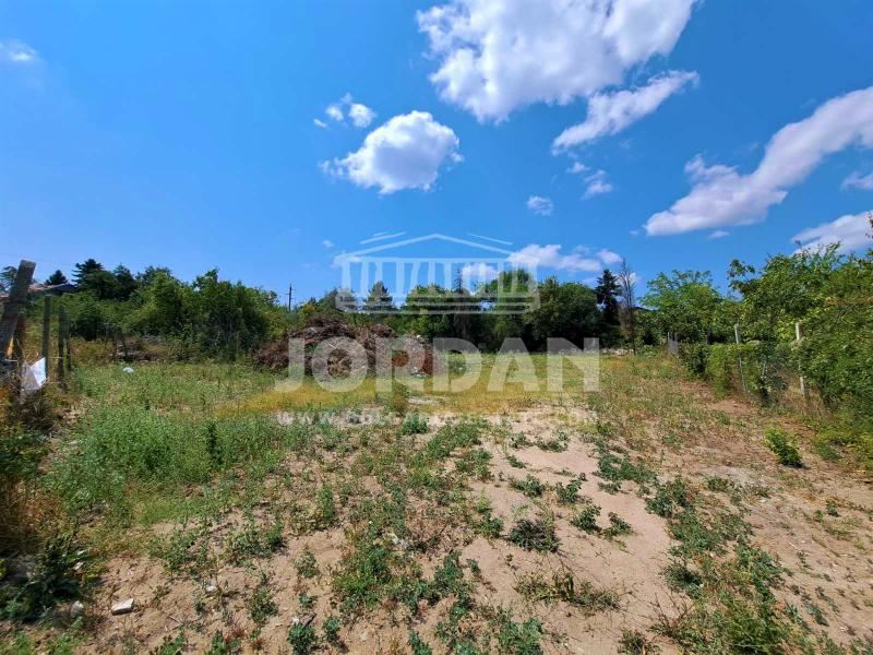 Plot of land for sale for residential construction in the town of. Varna - Trakata 1210m² - 0