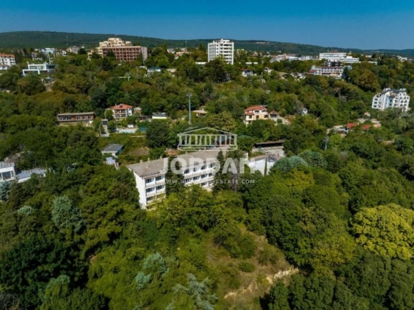 Парцел за застрояване, хотел, м-т Кабакум, 10650 км.м., ток, вода, постройка - 0