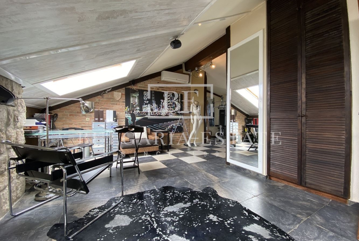 Luxury house with swimming pool, sauna, next to Kabakum beach, town. 515 sq. m. Floor area, 4 bedrooms - 0