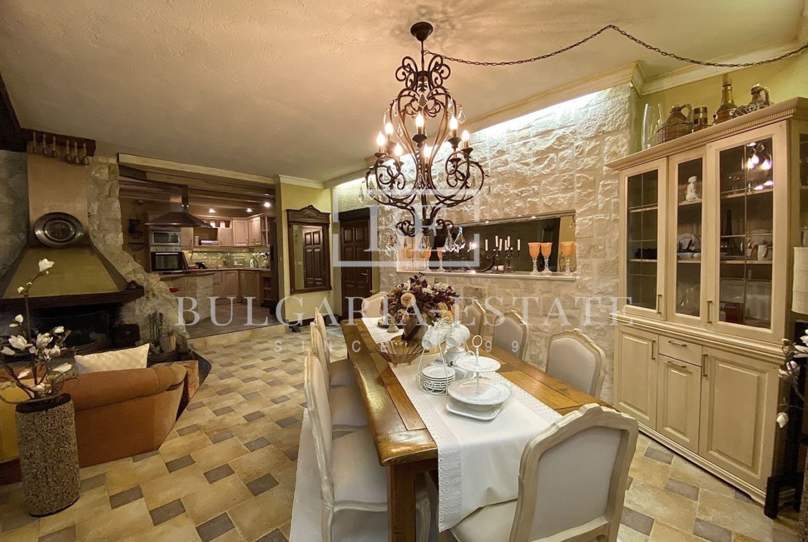 Luxury house with swimming pool, sauna, next to Kabakum beach, town. 515 sq. m. Floor area, 4 bedrooms - 0