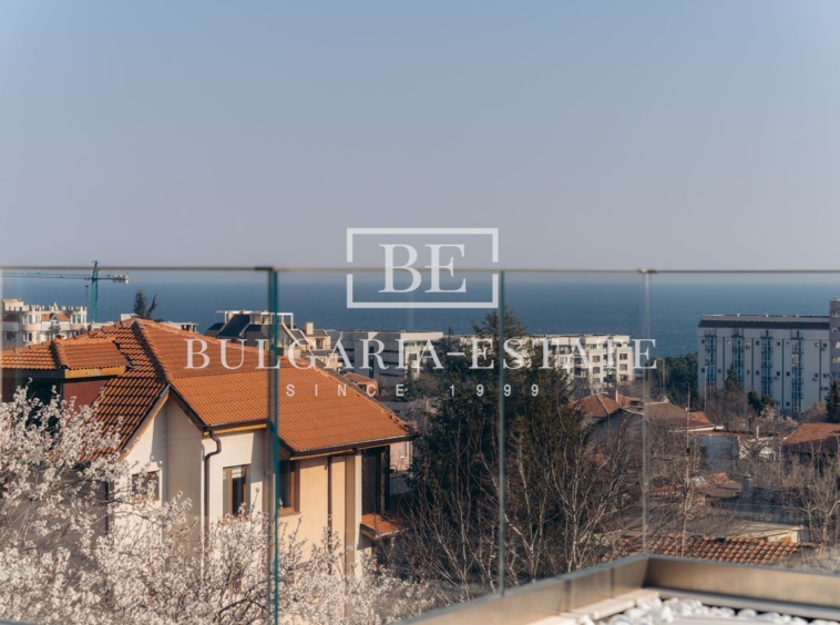 Самостоятелна къща с двор, гараж, невероятна гледка море, в м-т. Евсксиноград, 614 кв. м., 4 етажа - 0