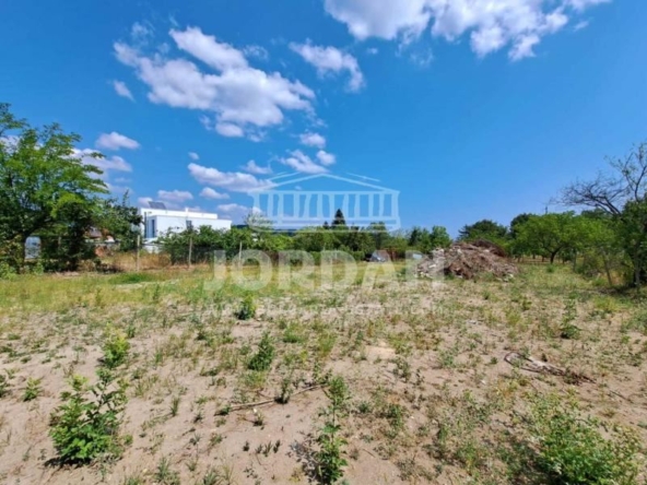 Продажба Парцел за жилищно строителство гр. Варна - м-т Траката 1210m² - 0