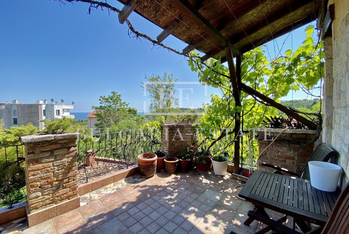Luxury house with swimming pool, sauna, next to Kabakum beach, town. 515 sq. m. Floor area, 4 bedrooms - 0