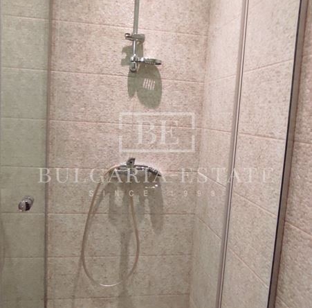 Тристаен апартамент - 70кв.м, в центъра - 0