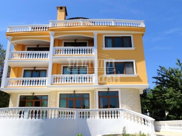 House on 4 floors with panoramic view, 1250m2 m2, 600m2 yard, Thrakata - 0