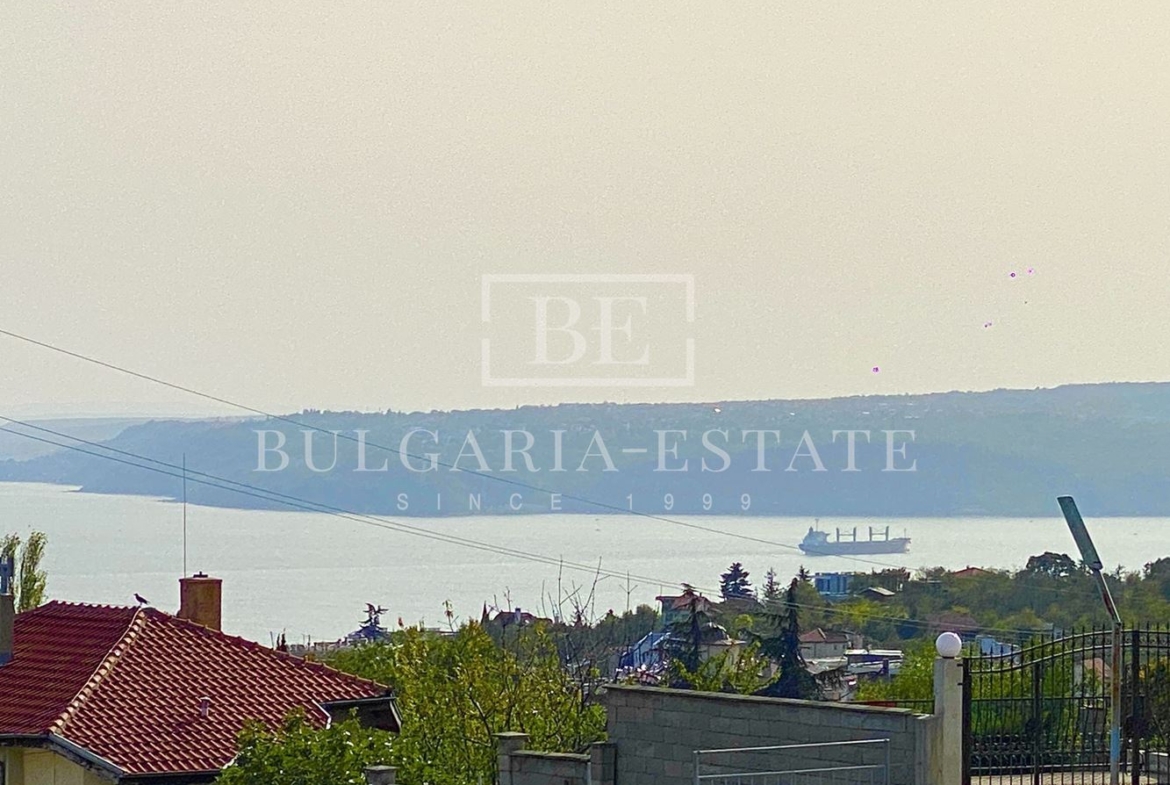 Fabulous 2-bedroom apartment with parking place in town of. Varna - Trakata 66m² - 0