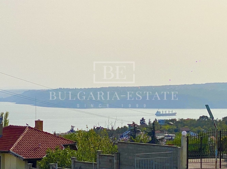 Страхотен 2-стаен с паркомясто гр. Варна - м-т Траката 66m² - 0