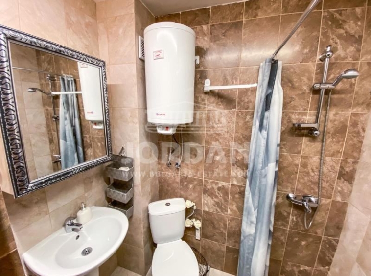 Страхотен 2-стаен с паркомясто гр. Варна - м-т Траката 66m² - 0