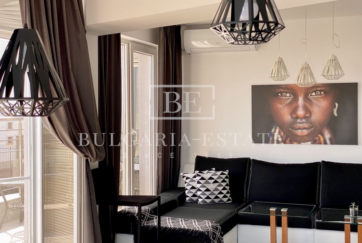 Fabulous 2-bedroom apartment with parking place in town of. Varna - Trakata 66m² - 0