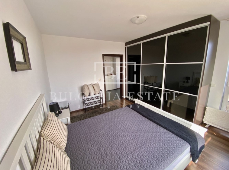 Страхотен 2-стаен с паркомясто гр. Варна - м-т Траката 66m² - 0