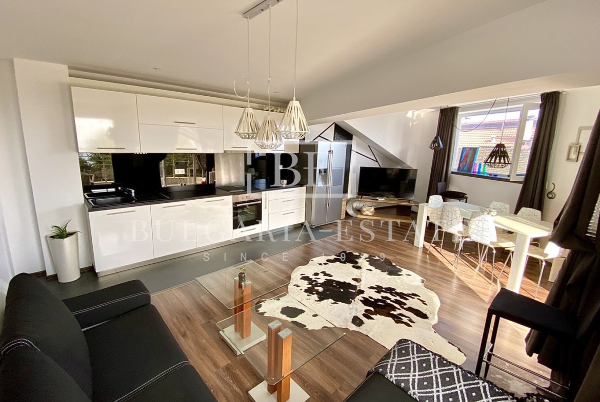 Fabulous 2-bedroom apartment with parking place in town of. Varna - Trakata 66m² - 0